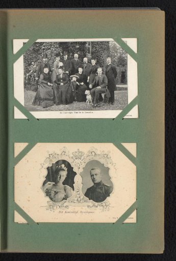Two postcards with a group portrait of the royal family and a double portrait of Queen Wilhelmina and Prince Hendrik