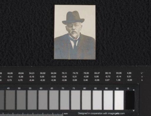 Portrait of a man with a hat, possibly Lucas Jonker