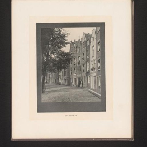 View of the Piet Heynsplein in Rotterdam