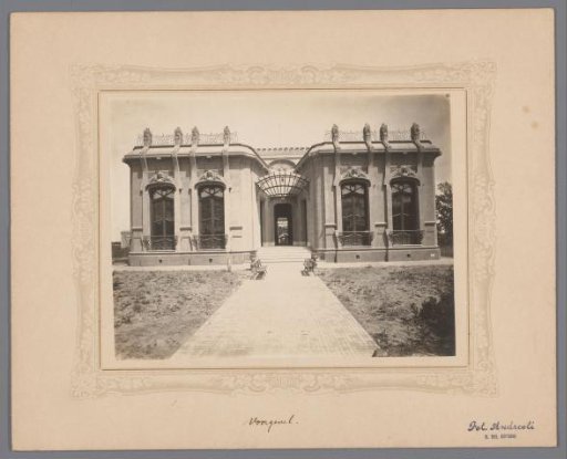Frontal view of the facade of a house, Italy [?]/Spain [?]