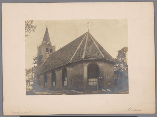 Nicolaaskerk in Midlum
