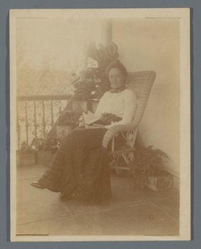 Portrait of Anna Gesiena Jonker sitting on the veranda