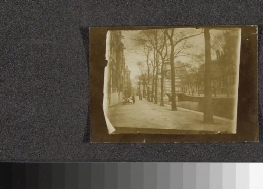 Photograph of a photograph showing the Leidsegracht in Amsterdam