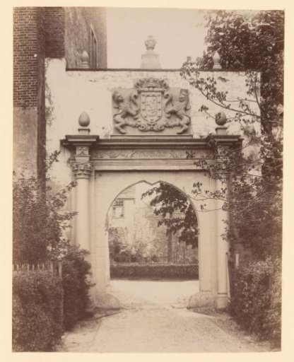 Gate of Huis Bergh in 's Heerenberg
