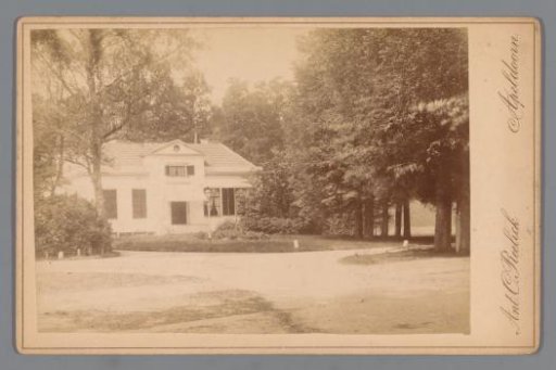Exterior of a country house on the Zwolseweg in Apeldoorn