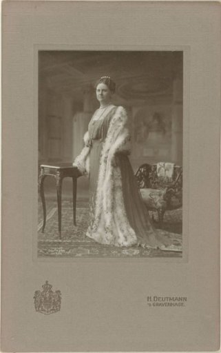 Portrait of Wilhelmina, Queen of the Netherlands