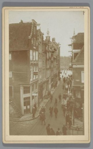 Vijzelstraat in Amsterdam, before the widening