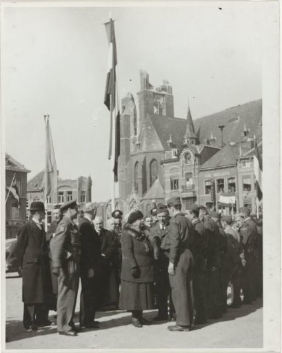 Return of Wilhelmina, Queen of the Netherlands, to Zeelandic Flanders in 1945