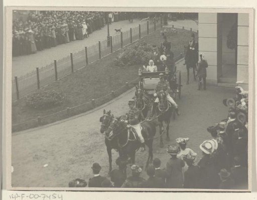 Visit of Wilhelmina, Queen of the Netherlands, and Hendrik of Mecklenburg-Schwerin to Friesland on 22 September 1905