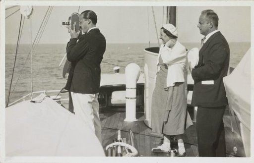 Visit of Juliana, Queen of the Netherlands, and Bernhard of Lippe-Biesterfeld to the Prince's Yacht Hr. Ms. 'Piet Hein' in Muiden on 28 August 1937