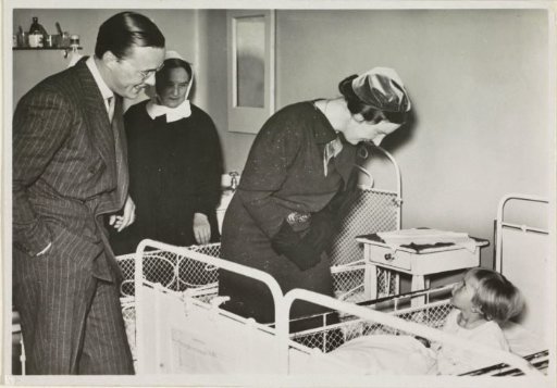 Visit of Juliana, Queen of the Netherlands, and Bernhard of Lippe-Biesterfeld to the 'Bethesda' hospital in Silesia in January 1937