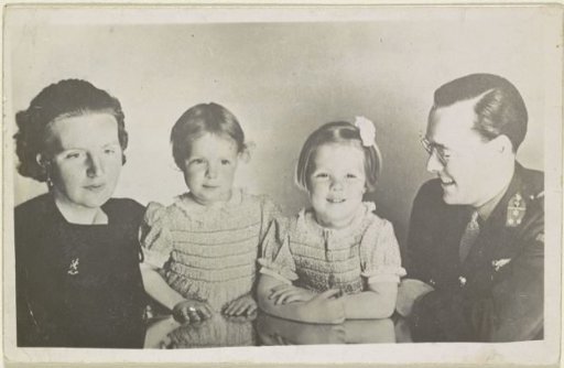 Portrait of Juliana, Queen of the Netherlands, Bernhard of Lippe-Biesterfeld, Beatrix, Queen of the Netherlands, and Irene, Princess of the Netherlands