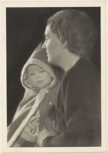 Portrait of Juliana, Queen of the Netherlands, and Beatrix, Queen of the Netherlands