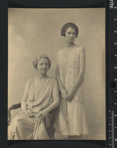 Portrait of Mrs. Horderie with her daughter Mary