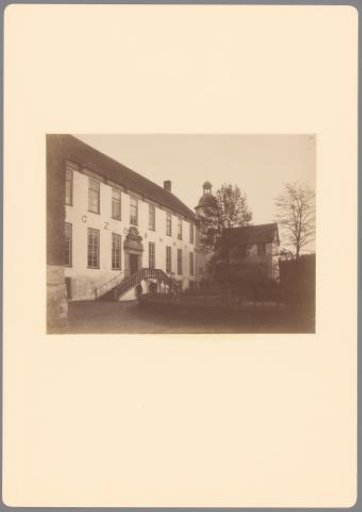 Courtyard of the Huis Bergh in 's Heerenberg
