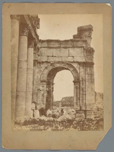 Front view of the triumphal arch at Palmyra