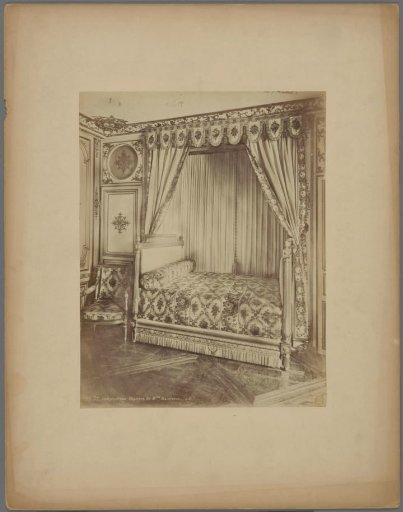 Salon de l'Oeil-de-boeuf in the Palace of Versailles