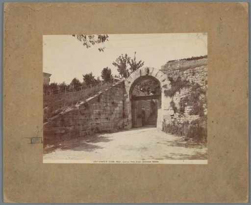 Porta Ercole in Pula
