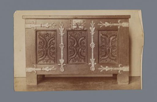 Chest decorated with plant motifs