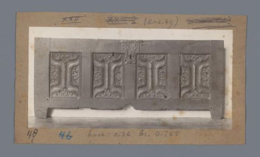 Low chest or chest decorated with leaf motifs