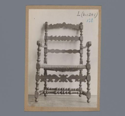 Chair with an openwork back and a rush seat