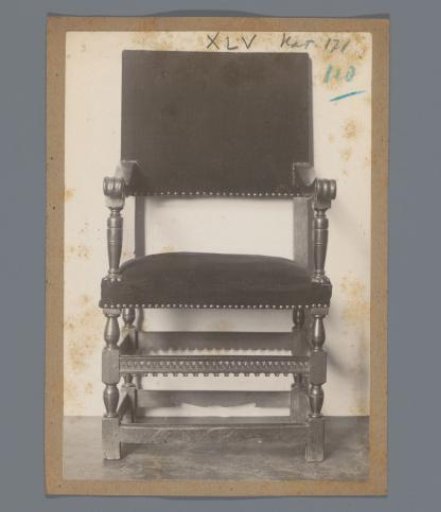 Armchair decorated with braided bands, dentils, acanthus leaves and rosettes in the Rijksmuseum, Amsterdam