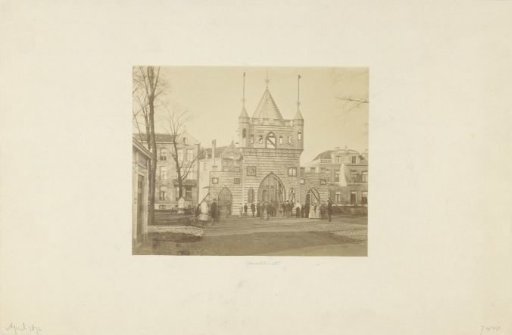 Triumphal arch at the entrance of the Vondelstraat in Amsterdam during the April festival 1872