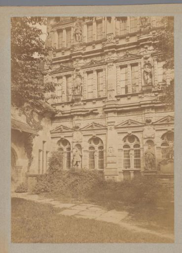 View of the façade of a building