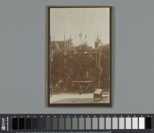 Decorations in Leeuwarden (?) on the Occasion of the Inauguration of Queen Wilhelmina, 1898