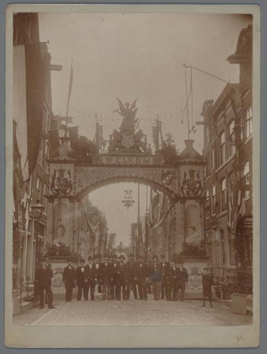Decorations in Amsterdam on the Occasion of the Inauguration of Queen Wilhelmina, 1898
