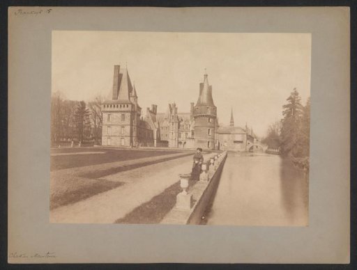 View of the castle of Maintenon
