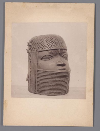 Bronze head from Benin