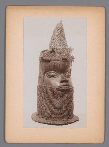 Bronze head from Benin