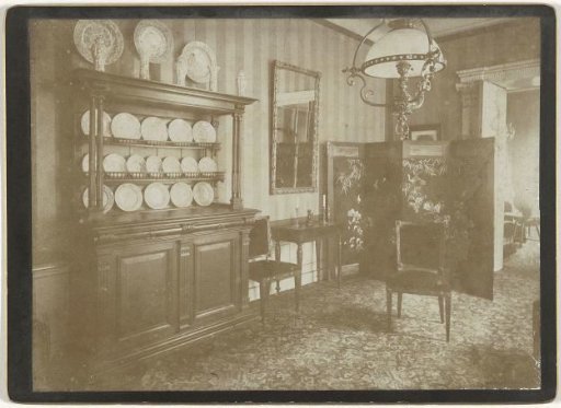 Interior of the residence of Edouard Quarles van Ufford and his wife Clara Catharina May Twiss at Janskerkhof 25 in Utrecht