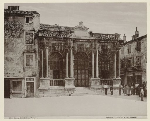 Paravia Library in Zadar