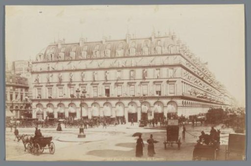Magasins du Louvre in Paris