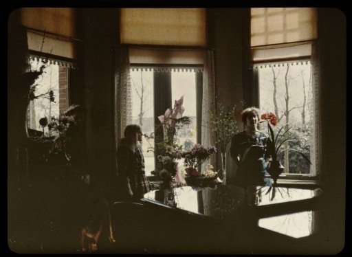 Fifi (left) and Tine standing by the grand piano