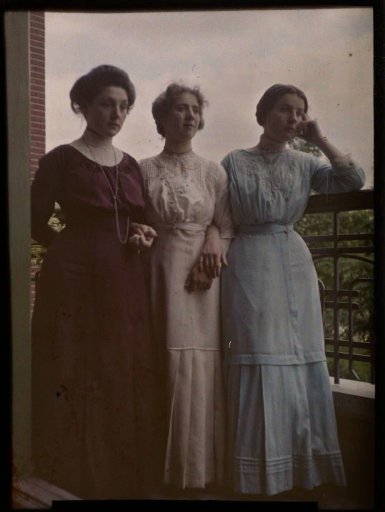 Tine and Two Friends on the Balcony, Utrecht