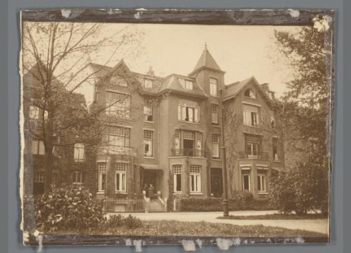 View of the house of Jacob Olie junior at Wilhelminapark in Utrecht