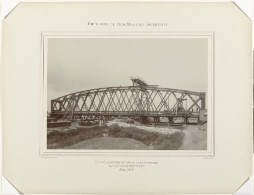 Assembly of the fixed span of the bridge over the Oude Maas on the right bank near Spijkenisse