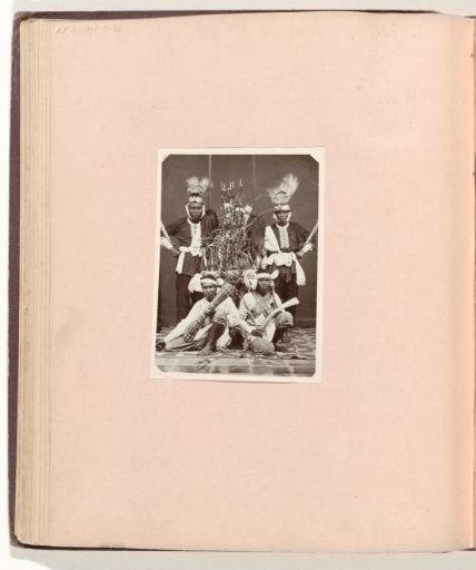 Group portrait of five unknown inhabitants of Banda