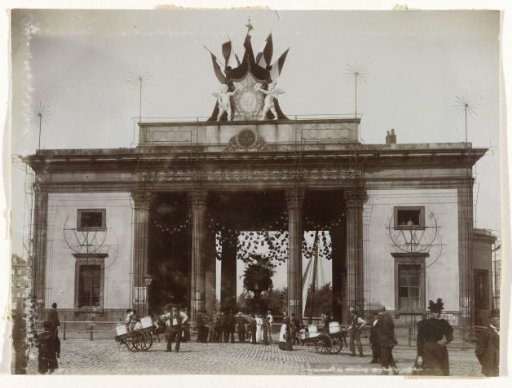 View of the Haarlemmerpoort, decorated for the inauguration of Queen Wilhelmina