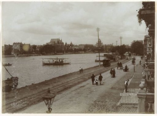 View of the Amstel from the Weesperzijde