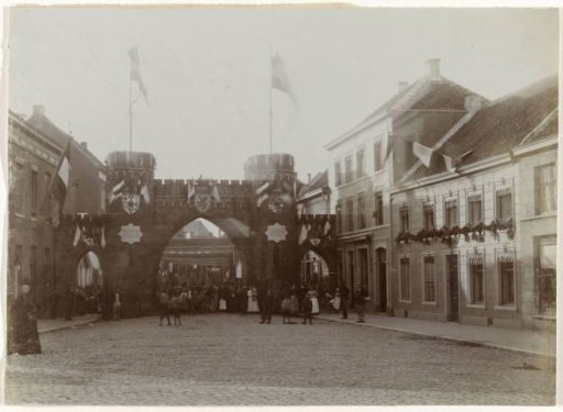 View of an arch of triumph for the wedding of Queen Wilhelmina and Prince Hendrik