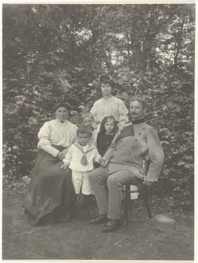 Family Portrait of the Gamekeeper of Twickel