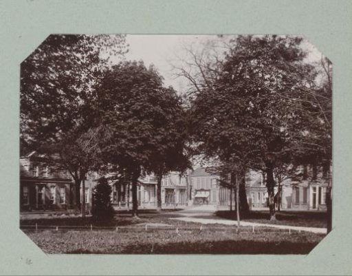 Houses on the Brink, Assen