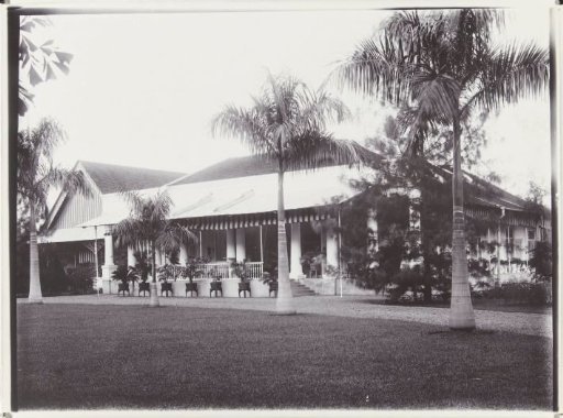 Large house on the sugar enterprise Nieuw Tersana, Cheribon, former Dutch East Indies