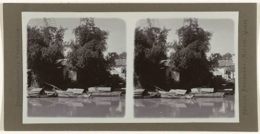Javanese boats in the kalimas in Surabaya.
