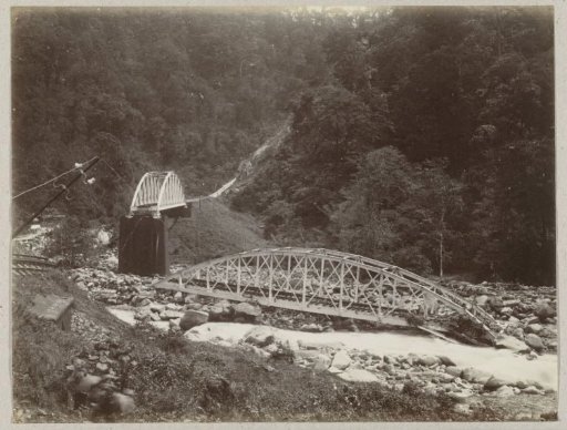 Collapsed railway bridge in the Anaikloof