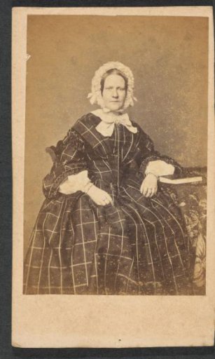 Portrait of an unknown woman from the Marmelstein family